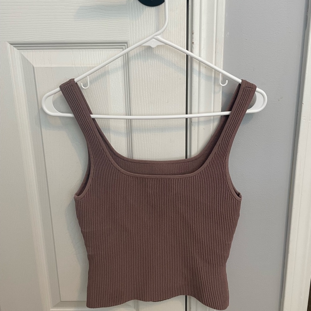Aritzia Sculpt Tank